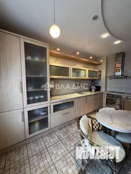 2-к квартира, вторичка, 74м2, 3/6 этаж