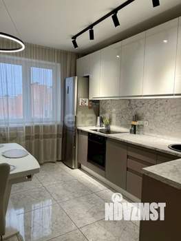 2-к квартира, вторичка, 62м2, 9/16 этаж