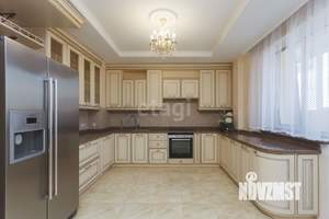 3-к квартира, вторичка, 136м2, 10/18 этаж