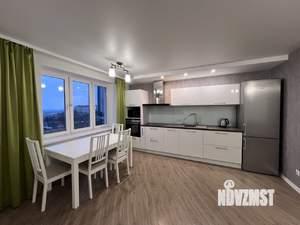 2-к квартира, вторичка, 67м2, 9/14 этаж