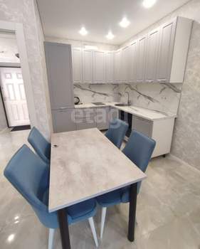2-к квартира, вторичка, 42м2, 4/10 этаж