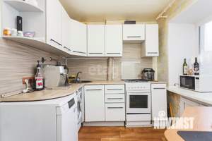 2-к квартира, вторичка, 42м2, 1/5 этаж