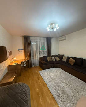 2-к квартира, вторичка, 63м2, 7/17 этаж