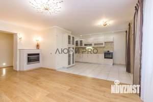 4-к квартира, вторичка, 123м2, 8/10 этаж