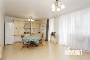 3-к квартира, вторичка, 90м2, 5/18 этаж