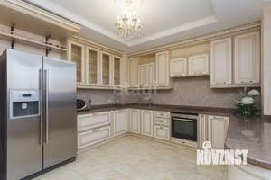 3-к квартира, вторичка, 136м2, 10/18 этаж