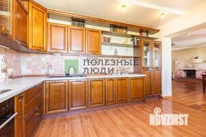 4-к квартира, вторичка, 165м2, 6/6 этаж