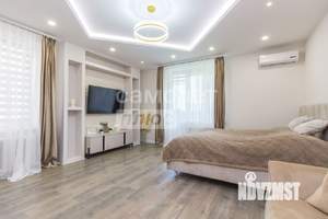 2-к квартира, вторичка, 61м2, 1/4 этаж