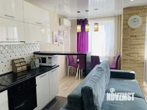 3-к квартира, вторичка, 61м2, 12/19 этаж