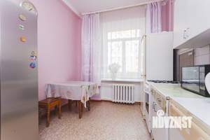2-к квартира, вторичка, 57м2, 1/5 этаж