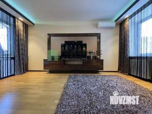 4-к квартира, вторичка, 136м2, 7/13 этаж