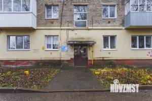 2-к квартира, вторичка, 42м2, 1/3 этаж