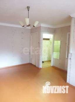 2-к квартира, вторичка, 43м2, 1/5 этаж