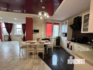 4-к квартира, вторичка, 130м2, 8/17 этаж