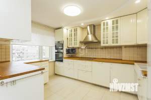 6-к квартира, вторичка, 166м2, 10/16 этаж