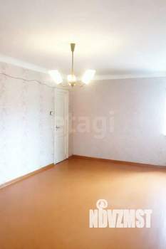 2-к квартира, вторичка, 43м2, 1/5 этаж