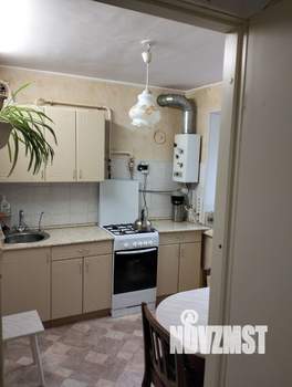 2-к квартира, вторичка, 45м2, 1/4 этаж
