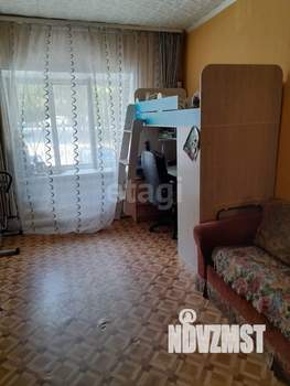 3-к квартира, вторичка, 54м2, 1/9 этаж