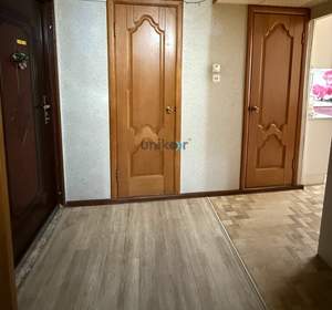 3-к квартира, вторичка, 74м2, 1/9 этаж