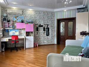 4-к квартира, вторичка, 104м2, 11/11 этаж