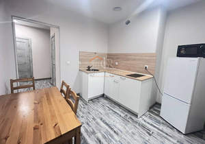 2-к квартира, вторичка, 58м2, 7/25 этаж