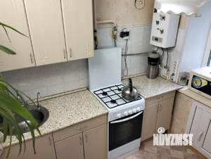 2-к квартира, вторичка, 45м2, 1/4 этаж