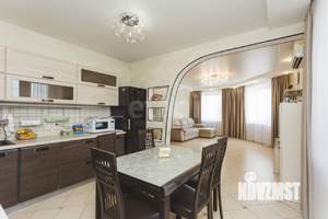 4-к квартира, вторичка, 128м2, 14/14 этаж