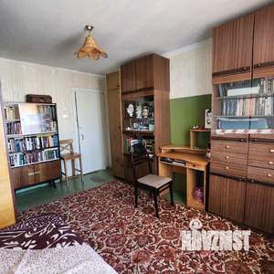 3-к квартира, вторичка, 58м2, 8/9 этаж