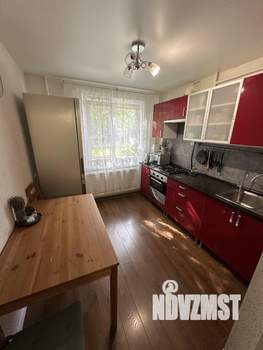 2-к квартира, вторичка, 54м2, 1/9 этаж