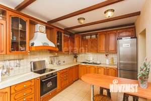 4-к квартира, вторичка, 156м2, 8/9 этаж