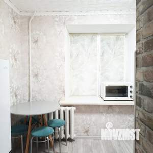 2-к квартира, вторичка, 43м2, 1/9 этаж