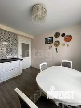 4-к квартира, вторичка, 82м2, 6/17 этаж