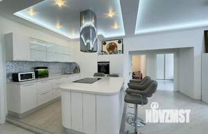 4-к квартира, вторичка, 160м2, 2/10 этаж