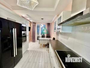 4-к квартира, вторичка, 110м2, 3/15 этаж