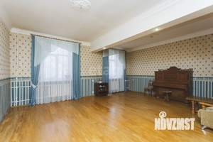3-к квартира, вторичка, 104м2, 2/4 этаж