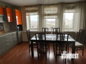 4-к квартира, вторичка, 143м2, 8/8 этаж