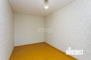 2-к квартира, вторичка, 40м2, 1/4 этаж