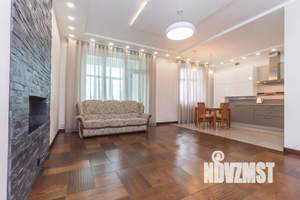 4-к квартира, вторичка, 133м2, 11/11 этаж