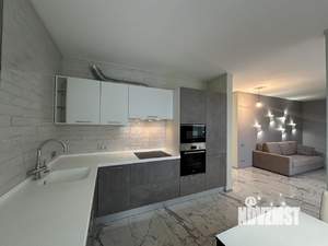 2-к квартира, вторичка, 64м2, 13/18 этаж