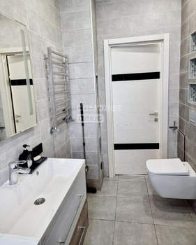 3-к квартира, вторичка, 80м2, 3/18 этаж
