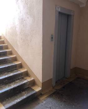 2-к квартира, вторичка, 43м2, 8/9 этаж