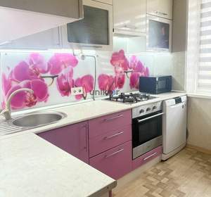 3-к квартира, вторичка, 74м2, 1/9 этаж