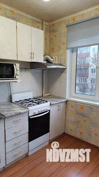 2-к квартира, вторичка, 45м2, 3/5 этаж