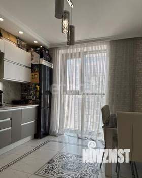 2-к квартира, вторичка, 64м2, 13/25 этаж