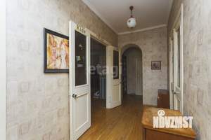 3-к квартира, вторичка, 104м2, 2/4 этаж