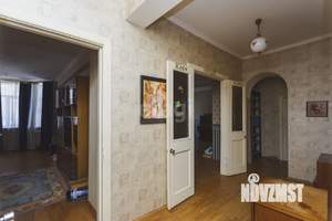 3-к квартира, вторичка, 104м2, 2/4 этаж