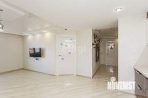 2-к квартира, вторичка, 65м2, 10/18 этаж