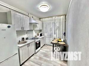 3-к квартира, вторичка, 65м2, 1/9 этаж