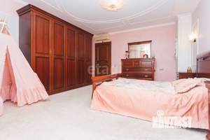 4-к квартира, вторичка, 156м2, 8/9 этаж