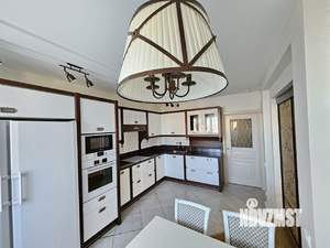 4-к квартира, вторичка, 166м2, 8/18 этаж